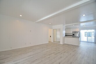 212 Arena St, Unit 1 in El Segundo, CA - Building Photo - Building Photo