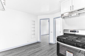 727 Olive Ave, Unit 01 in Long Beach, CA - Building Photo - Building Photo