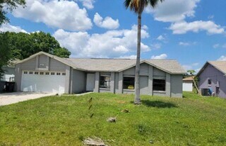 723 Dromedary Dr in Kissimmee, FL - Building Photo