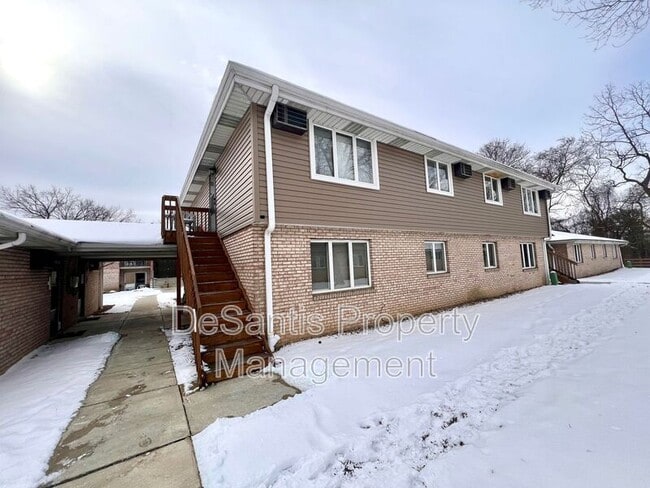 property at 405 Lunar Ln