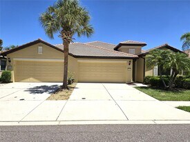 5646 Sunset Falls Dr in Apollo Beach, FL - Building Photo