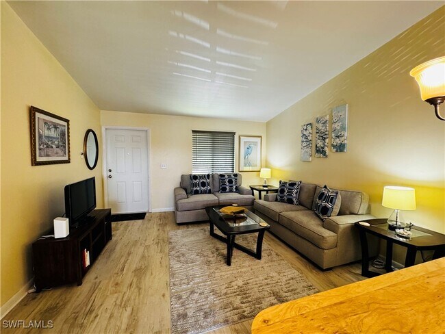 property at 4903 Vincennes St