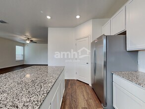 2737 Wolfcreek in New Braunfels, TX - Building Photo - Building Photo