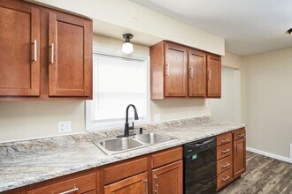 866 Frederick Blvd in Akron, OH - Building Photo - Building Photo
