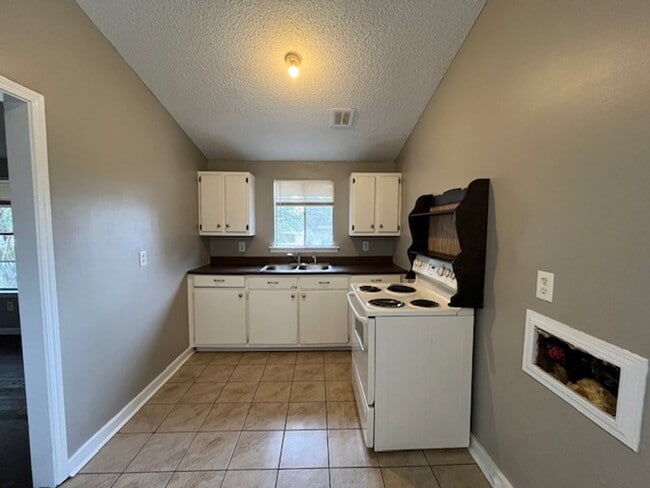 8668 Kinard Cove in Southaven, MS - Building Photo - Building Photo