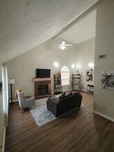 1926 Gina Dr in Tallahassee, FL - Building Photo - Building Photo