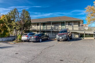 Pioneer Apartments in Prineville, OR - Foto de edificio - Building Photo