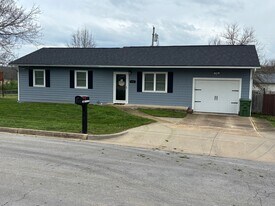 1812 Briarwood Dr in Rolla, MO - Building Photo