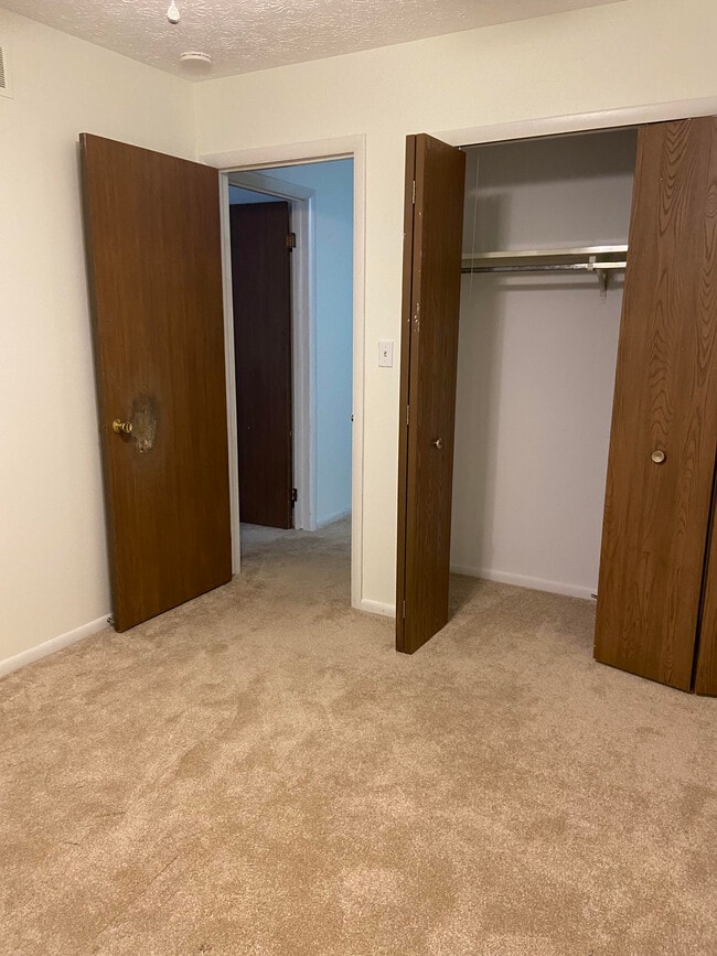 1324 Aarons Way in Kent, OH - Foto de edificio - Building Photo