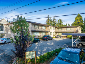 Highland Terrace Apartments in Shoreline, WA - Building Photo - Building Photo