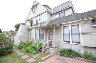 306-308 W Mission St in Santa Barbara, CA - Building Photo