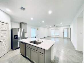 3835 Sparkman Ln in Katy, TX - Building Photo - Building Photo