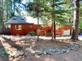 6210 Kokanee Ln in Pollock Pines, CA - Building Photo