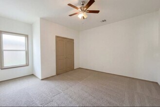 1000 Estival Dr in Kyle, TX - Building Photo - Building Photo