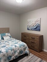 1026 N Jefferson St, Unit 1026 unit B in Lincoln, IL - Building Photo