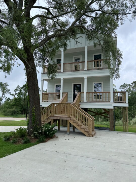 759 Bay Breeze Dr in Biloxi, MS - Building Photo