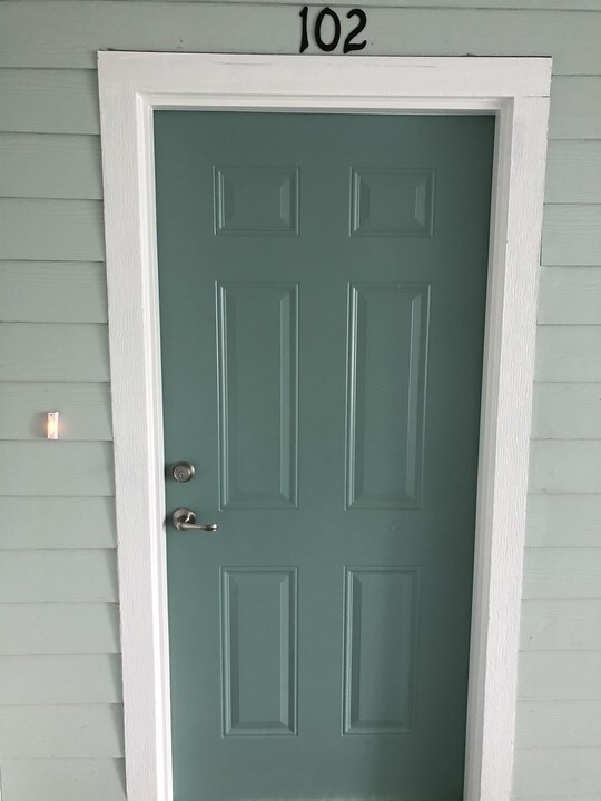 4959 Key Lime Dr, Unit 102 in Jacksonville, FL - Foto de edificio