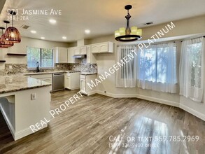 971 Jasmine Ave in Clovis, CA - Building Photo - Building Photo