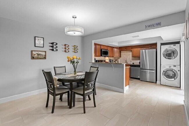 1590 Shaker Cir in Wellington, FL - Building Photo - Building Photo