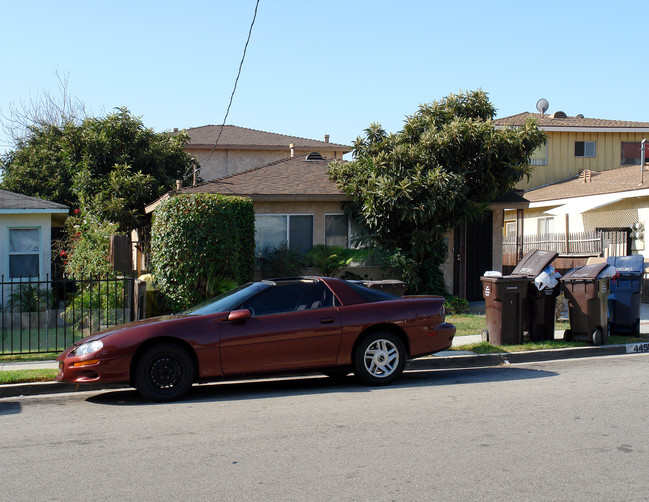 4458 W 136th St in Hawthorne, CA - Foto de edificio - Building Photo