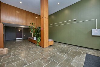 2030 N Adams St, Unit 507 in Arlington, VA - Building Photo - Building Photo