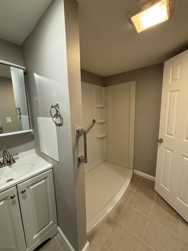 67 Grumman Ave in Newark, NJ - Building Photo - Building Photo