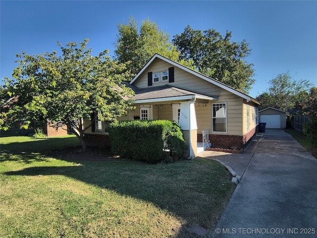 property at 2124 E 17th Pl