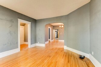 2536 Polk St NE, Unit 1 in Minneapolis, MN - Building Photo - Building Photo