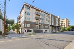 908 Nueces St, Unit 28 in Austin, TX - Building Photo