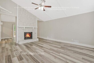 242 Rustic Ridge Dr NE in Kennesaw, GA - Building Photo - Building Photo