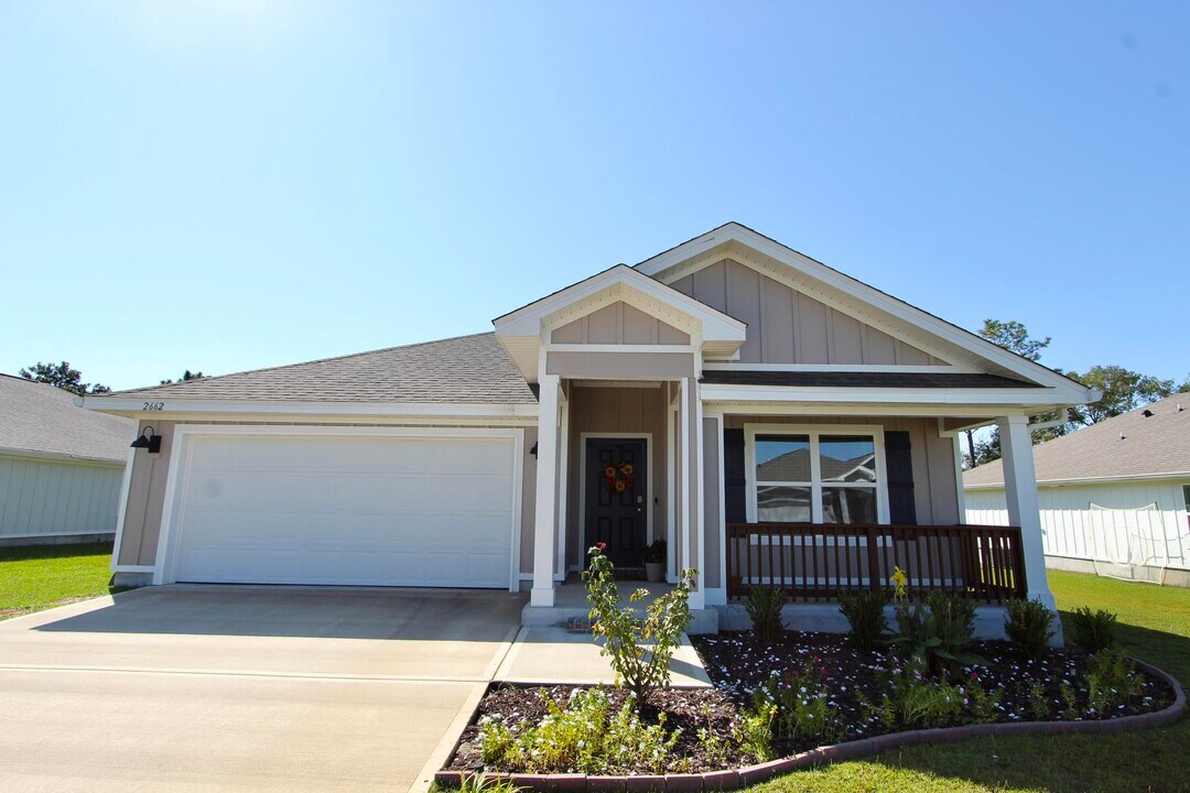 2662 Saltgrass Wy in Crestview, FL - Building Photo