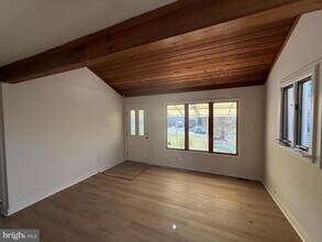 1452 14th Ave in Monroe, NJ - Building Photo - Building Photo