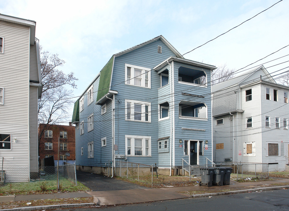 129 Magnolia St in Hartford, CT - Building Photo