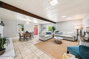 711 Unity Dr in Satellite Beach, FL - Building Photo