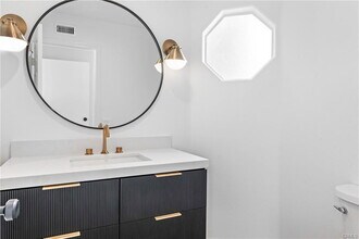 2750 Point Del Mar in Newport Beach, CA - Building Photo - Building Photo