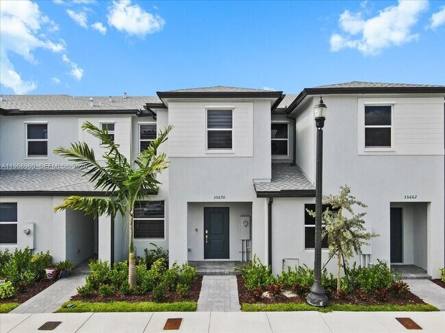 35670 SW 178th Ct in Homestead, FL - Building Photo - Building Photo