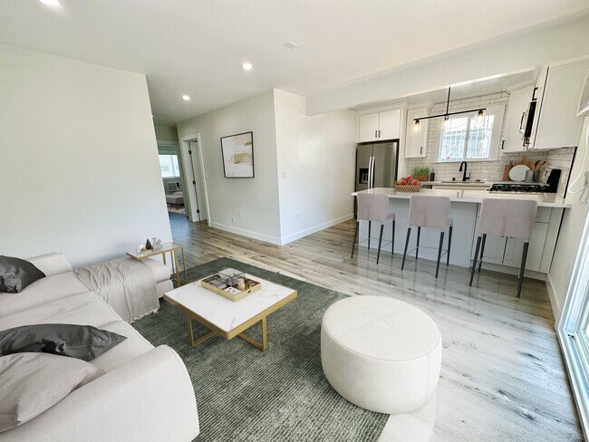 12759 Matteson Ave in Los Angeles, CA - Building Photo - Building Photo
