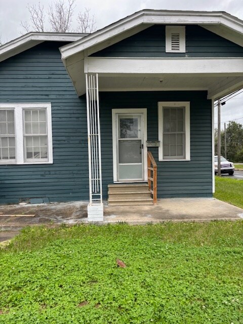 304 S Market St in Opelousas, LA - Building Photo
