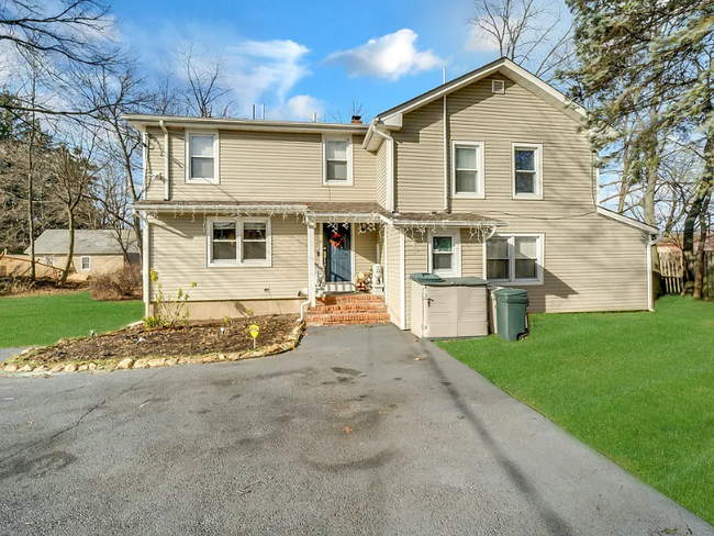 property at 5 Legion Pl