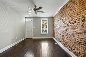 127 W Randall St in Baltimore, MD - Foto de edificio - Building Photo