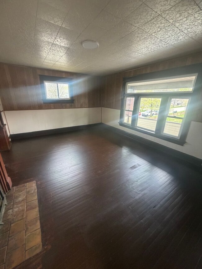 556-58 E 5th St in Erie, PA - Building Photo - Building Photo