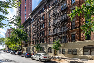 528-546 E 82nd St in New York, NY - Foto de edificio - Building Photo