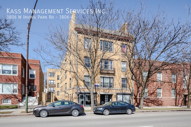 3806 W Irving Park Rd in Chicago, IL - Building Photo - Building Photo