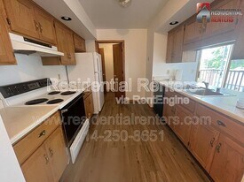 1569 Wisconsin Ave in Grafton, WI - Building Photo