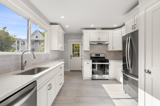 44 Winter St, Unit 1