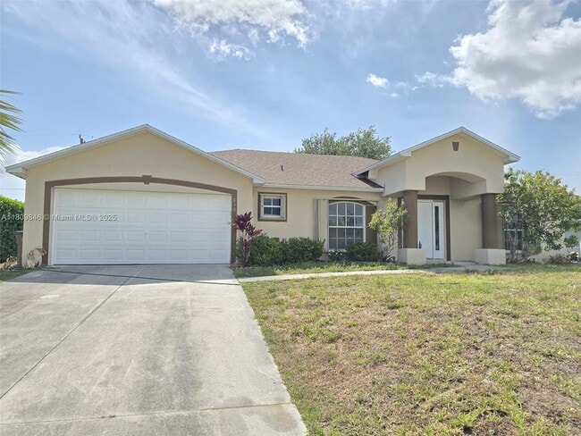 630 NW 17th Ave in Cape Coral, FL - Building Photo - Building Photo