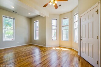 1134 W Barry Ave in Chicago, IL - Building Photo - Building Photo