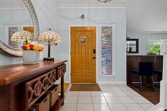 8307 Parasol Ln in Houston, TX - Foto de edificio - Building Photo