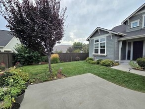 1744 S Blanchard Lp in East Wenatchee, WA - Building Photo - Building Photo