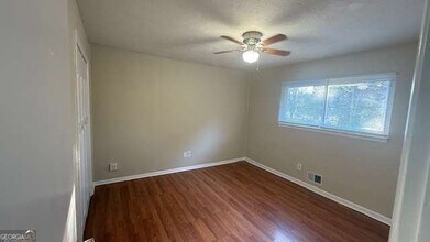 6017 Randy Ln in Ellenwood, GA - Building Photo - Building Photo